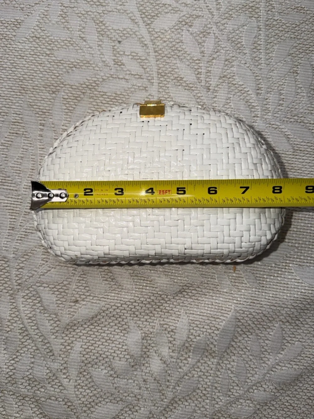 Vintage Vanessa Lacquered White Wicker Crossbody Purse With Gold Toned Chain
